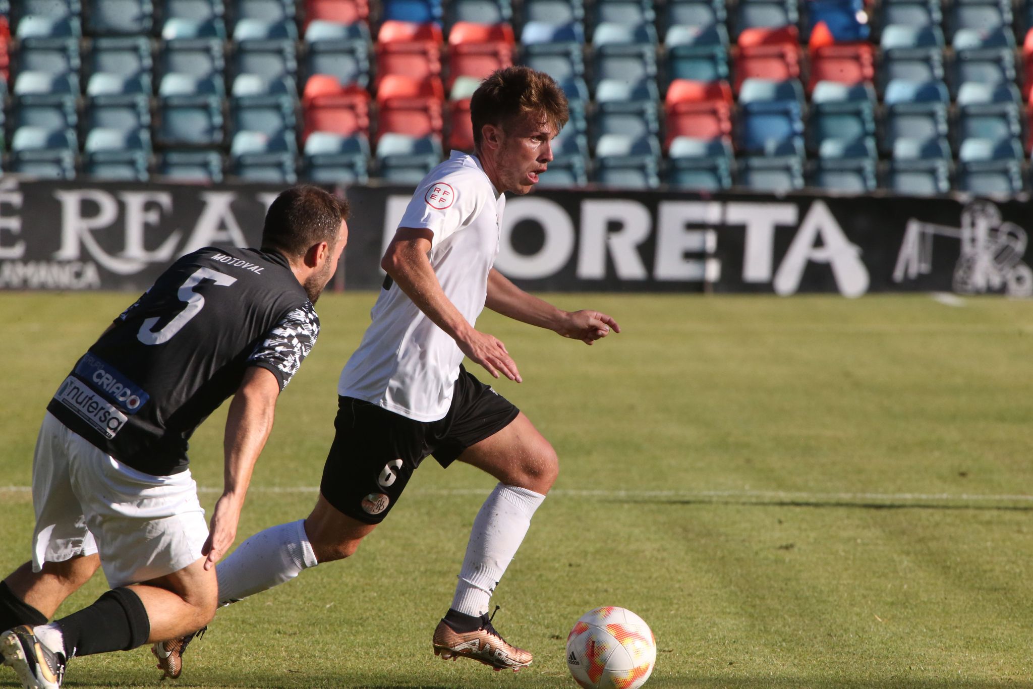 El Helmántico acoge una goleada del Salamanca frente al Ciudad Rodrigo (7-0)
