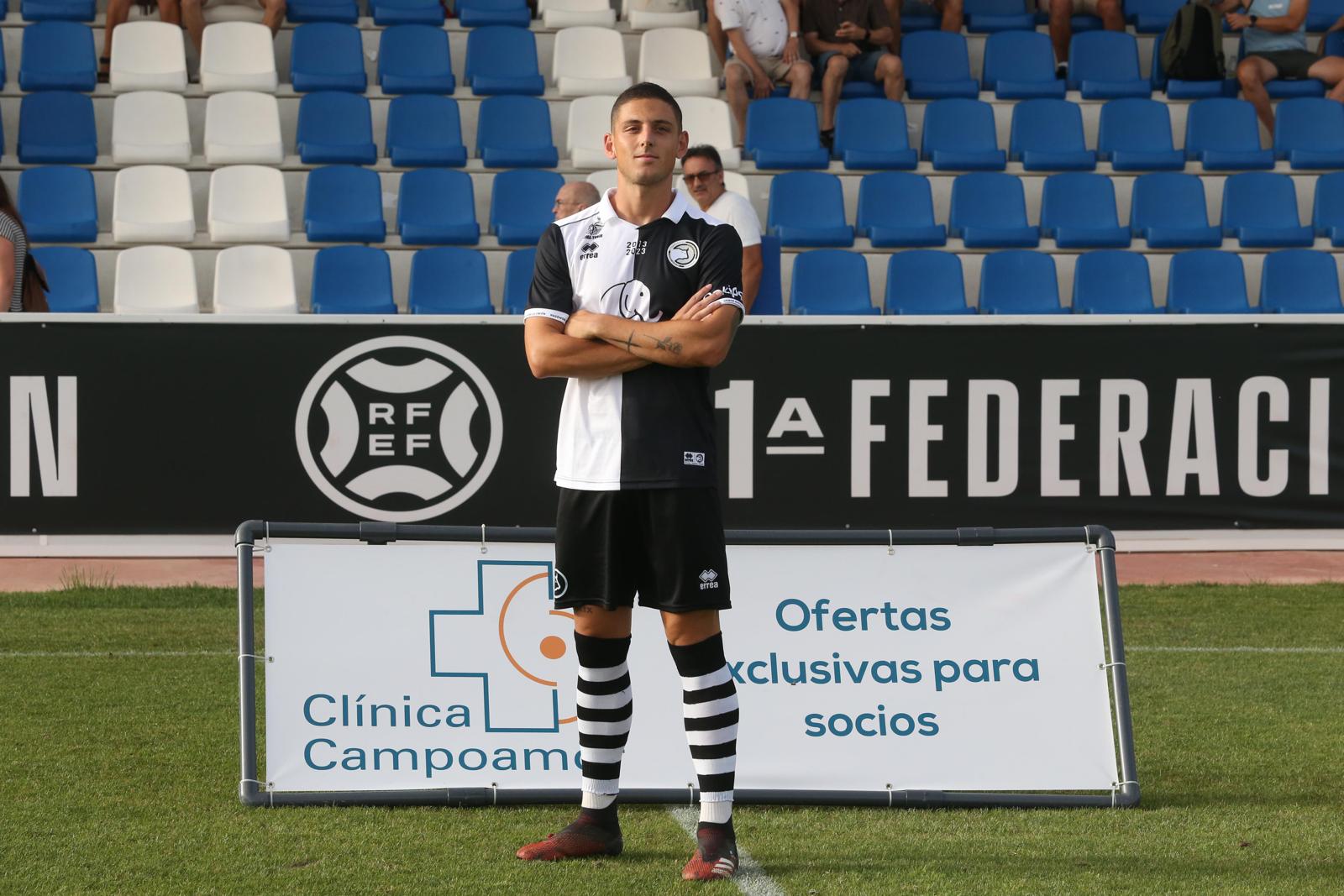 Unionistas vence en el Memorial UDS y presenta a la plantilla ante su afición