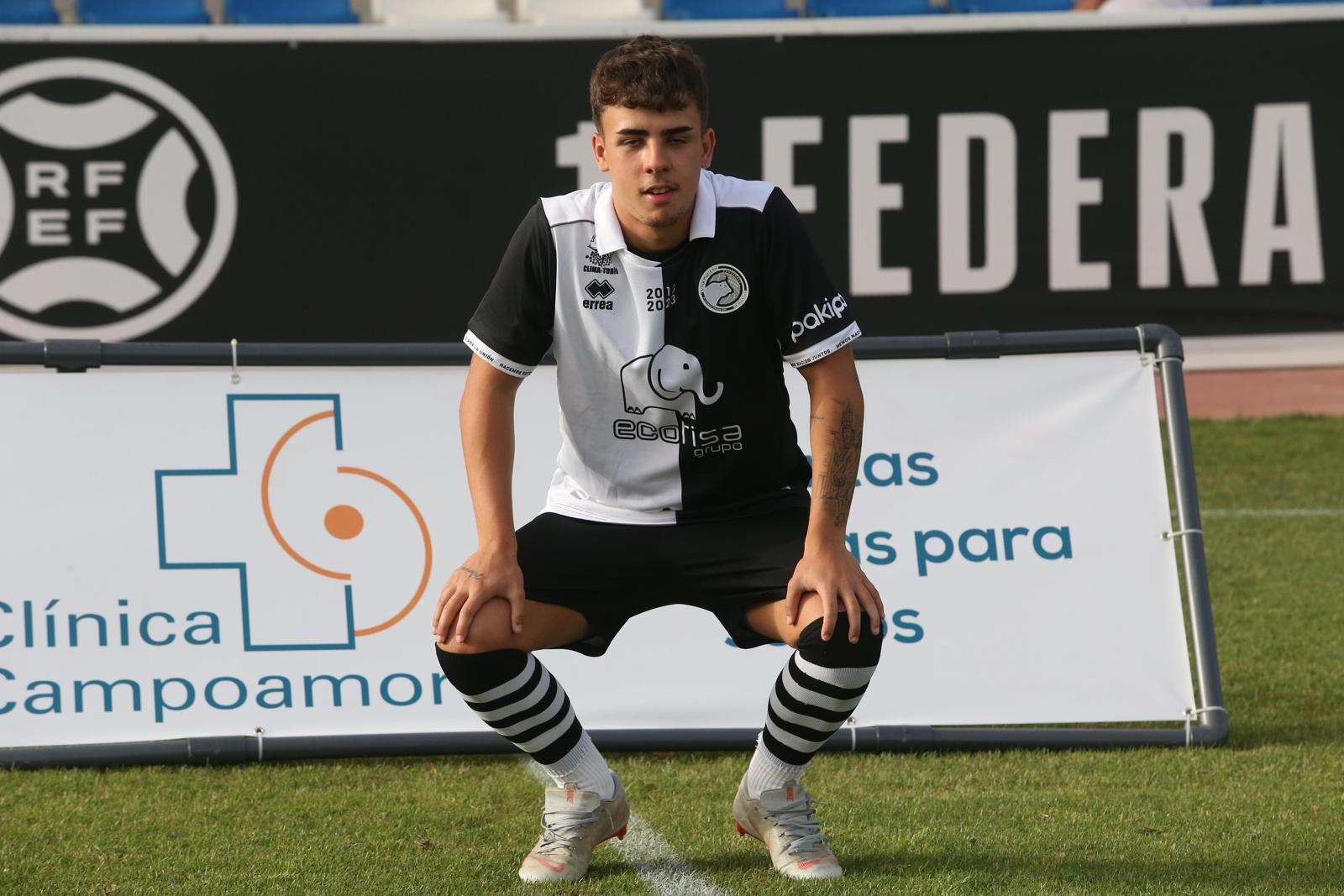 Unionistas vence en el Memorial UDS y presenta a la plantilla ante su afición