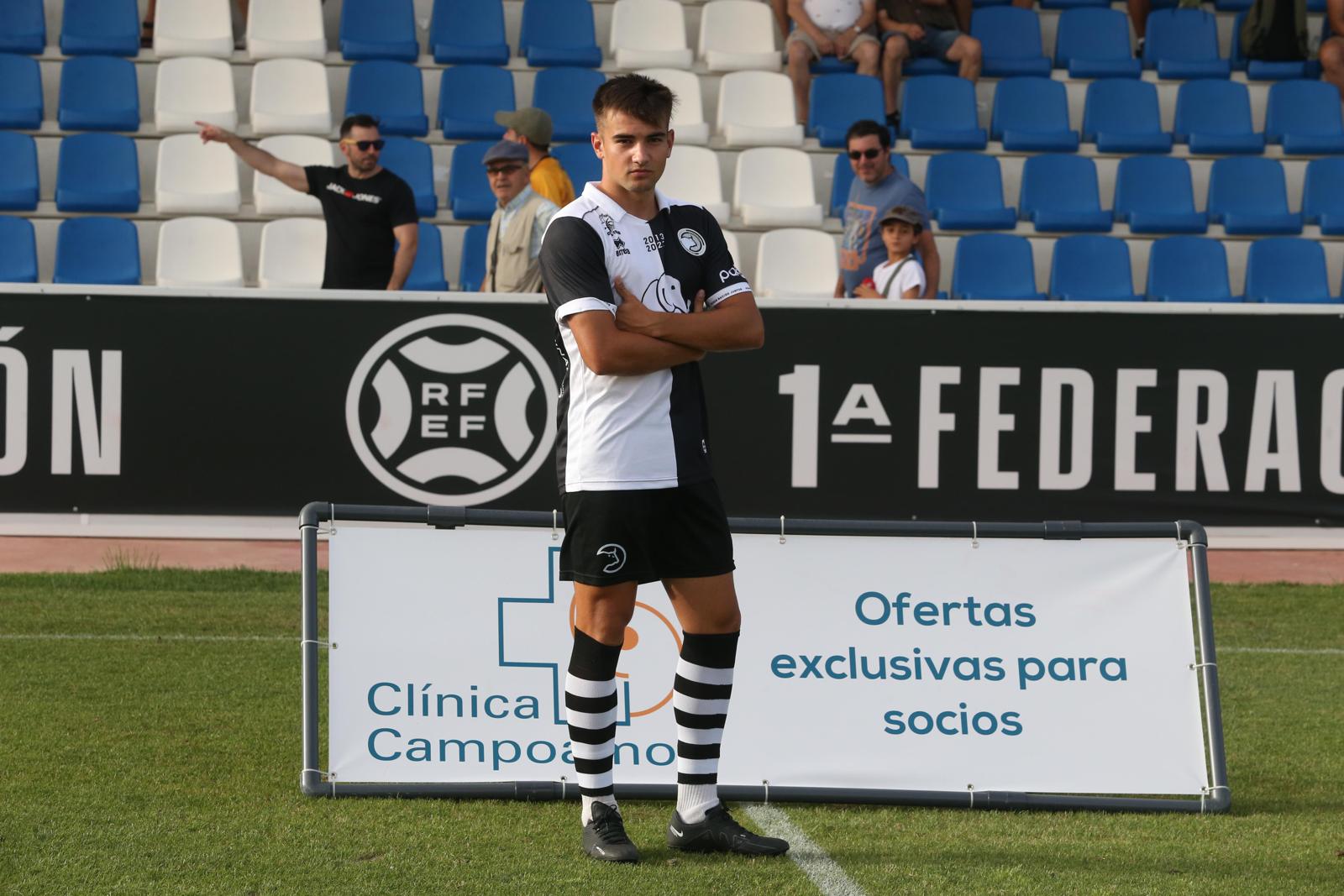 Unionistas vence en el Memorial UDS y presenta a la plantilla ante su afición