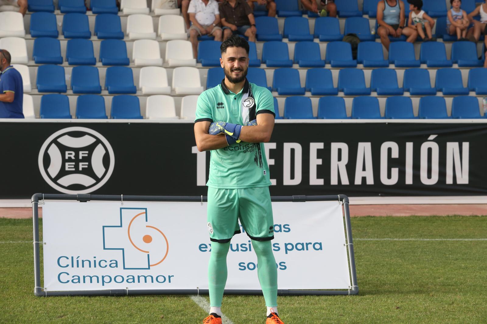 Unionistas vence en el Memorial UDS y presenta a la plantilla ante su afición