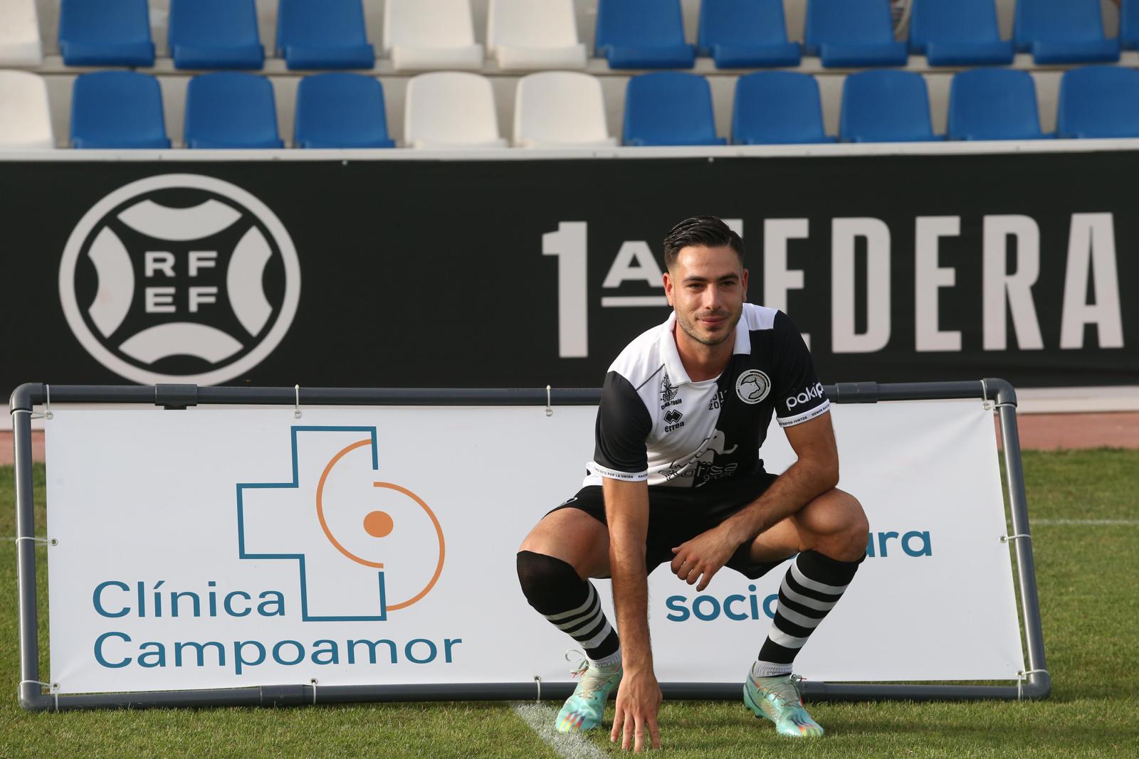 Unionistas vence en el Memorial UDS y presenta a la plantilla ante su afición