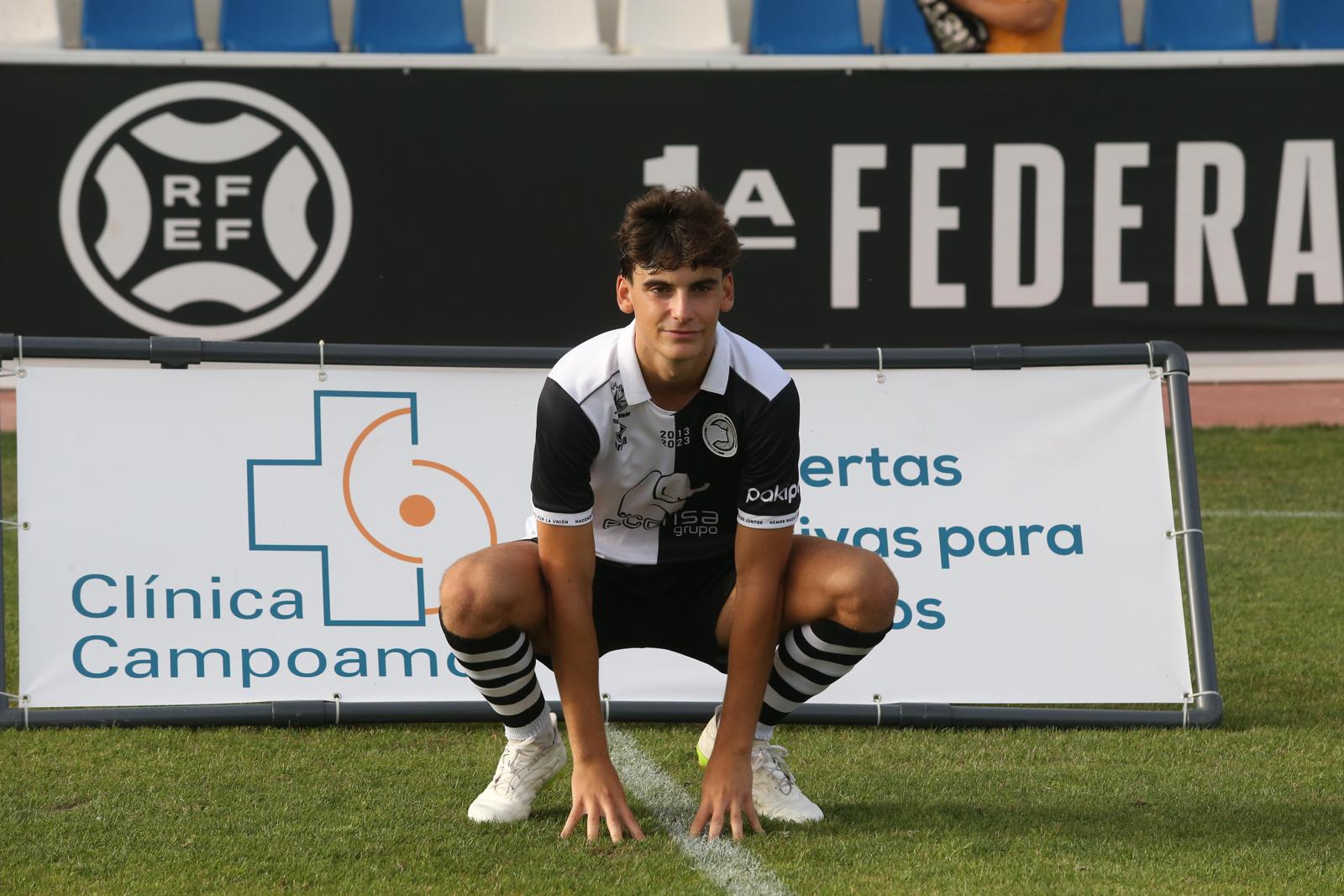 Unionistas vence en el Memorial UDS y presenta a la plantilla ante su afición