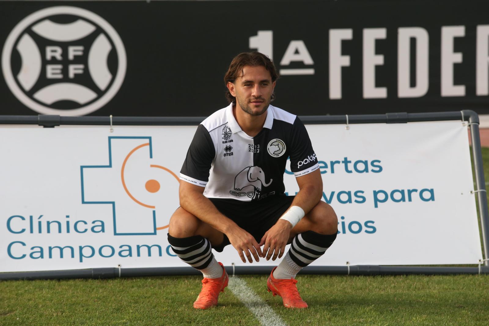 Unionistas vence en el Memorial UDS y presenta a la plantilla ante su afición