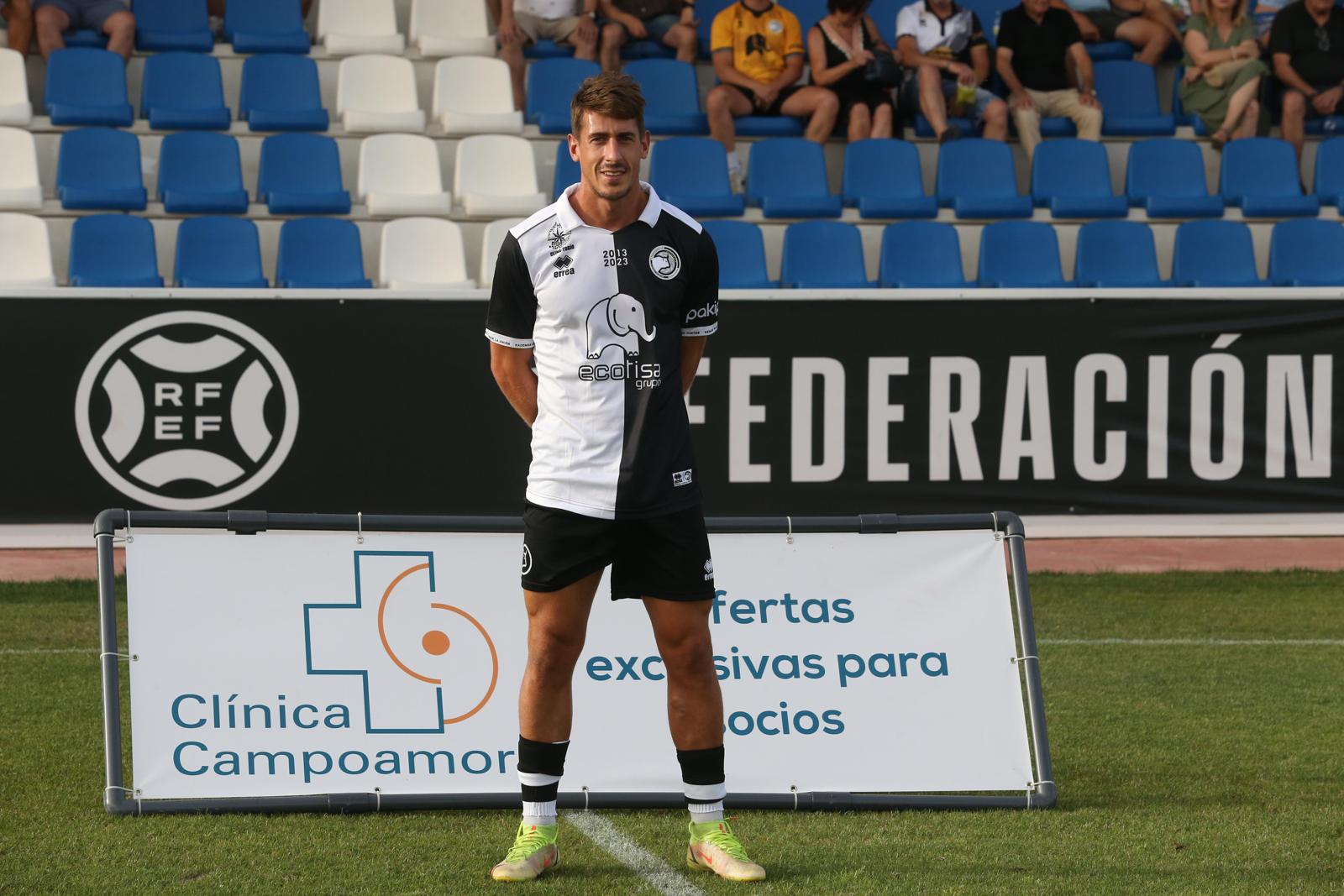 Unionistas vence en el Memorial UDS y presenta a la plantilla ante su afición