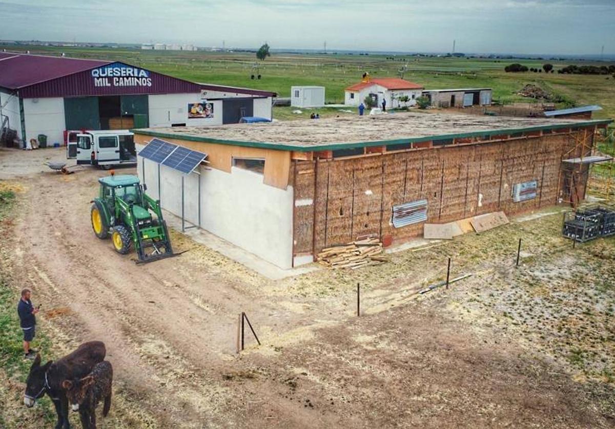 El aula de formación Bioconstrucción Gomecello, antes del incendio que produjo su destrucción.