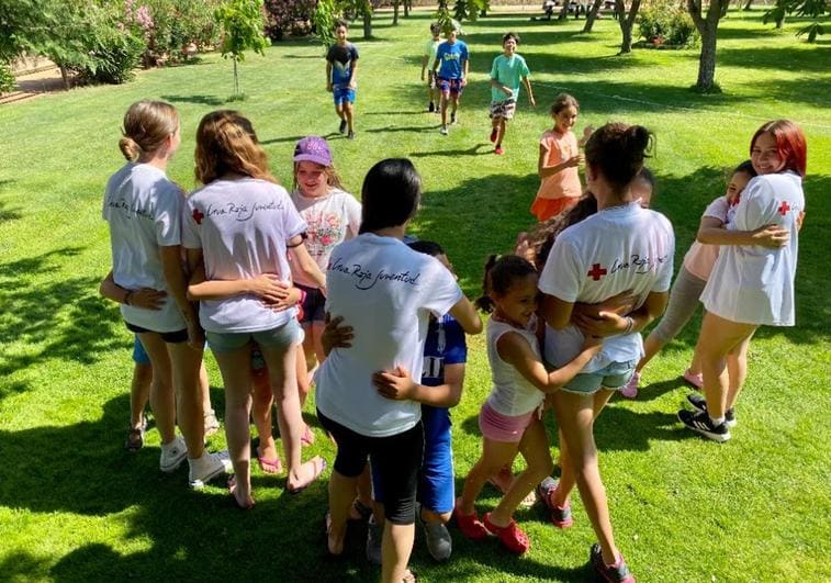 Medio millar de personas jóvenes hace voluntariado en Cruz Roja en Salamanca