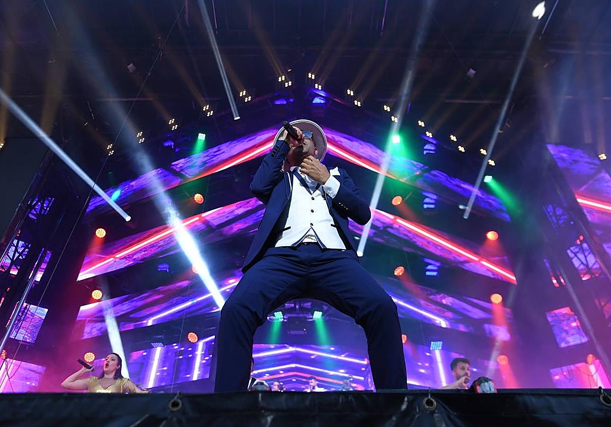 Imagen de archivo de una actuación de la Orquesta París de Noia.