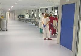 Personal sanitario en el hospital de Salamanca.