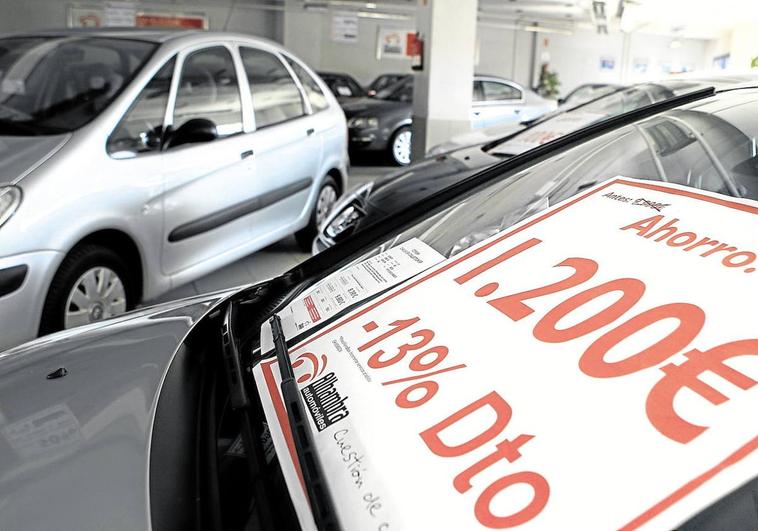 Los coches usados frenan su subida de precios en los 12.000 euros de media
