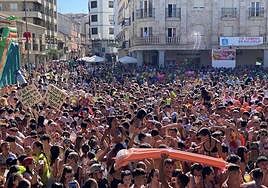 Guijuelo estalla en fiestas con el chupinazo