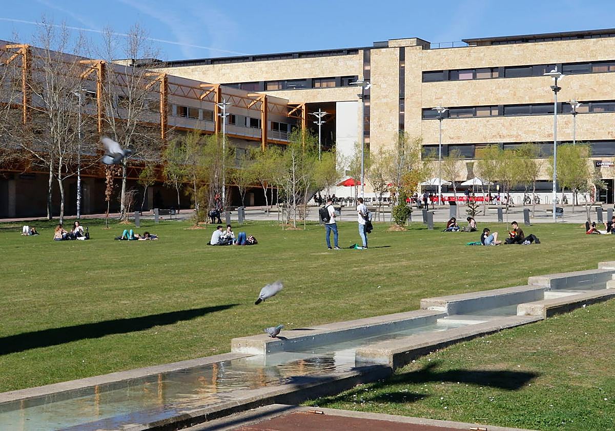 La Usal escala con timidez en el ránking Shanghái y aspira a volver al top 500 mundial