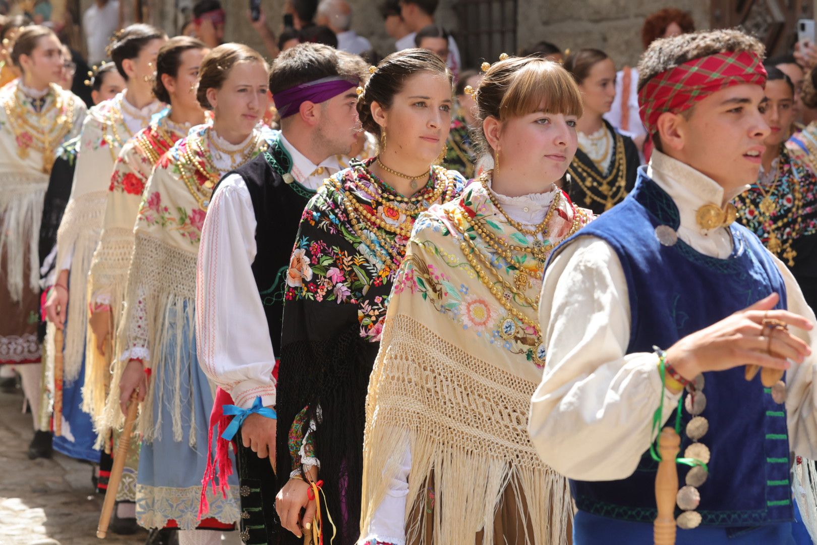 Un alberca abarrotada revive la tradición del Diagosto
