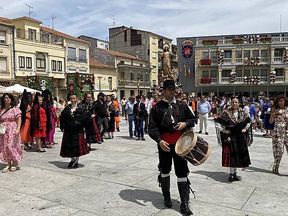 Procesión y ofrenda floral en honor a la Virgen de la Asunción en la localidad de Guijuelo