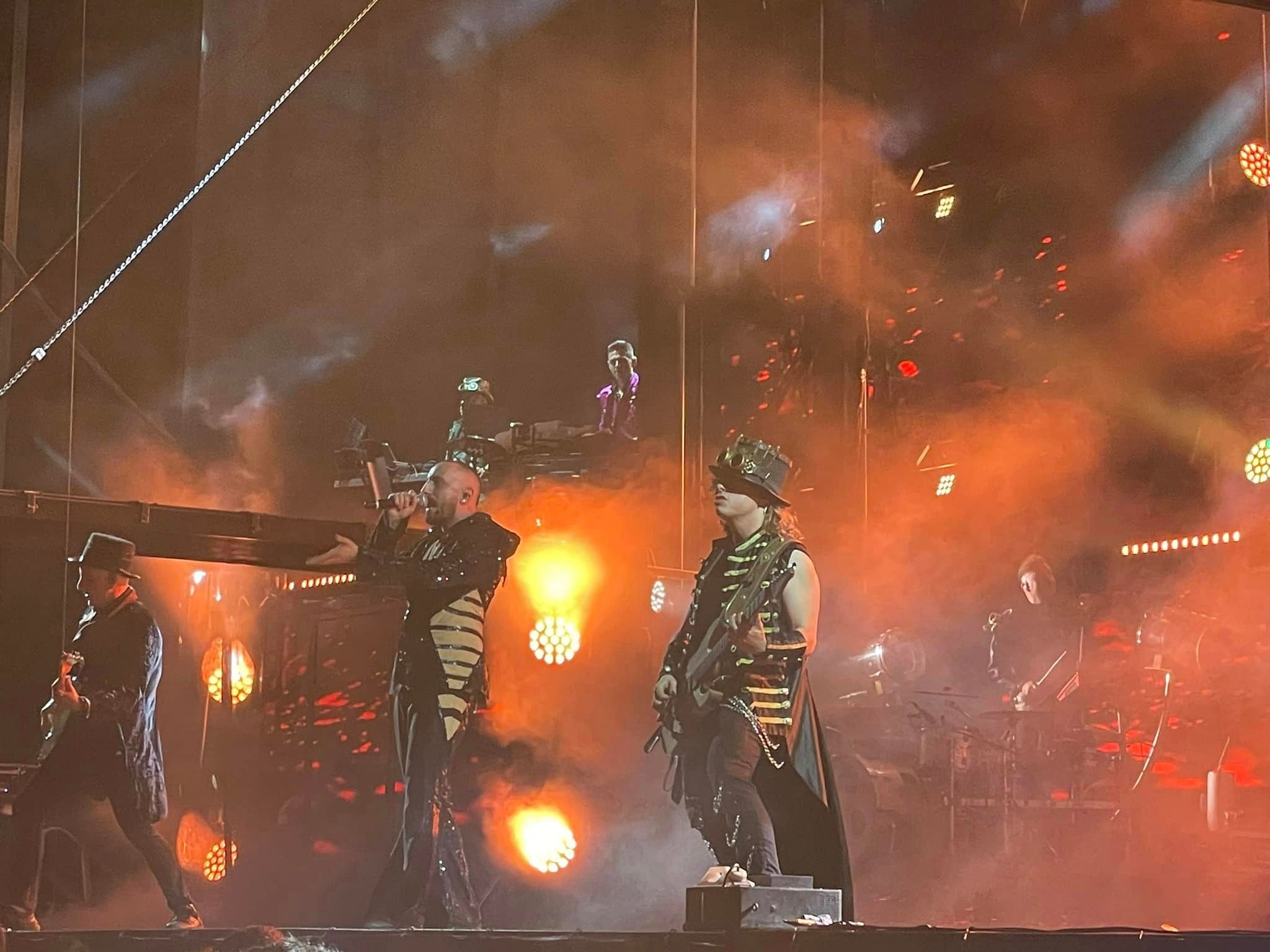 La orquesta Panorama vuelve a llenar y triunfar en Guijuelo