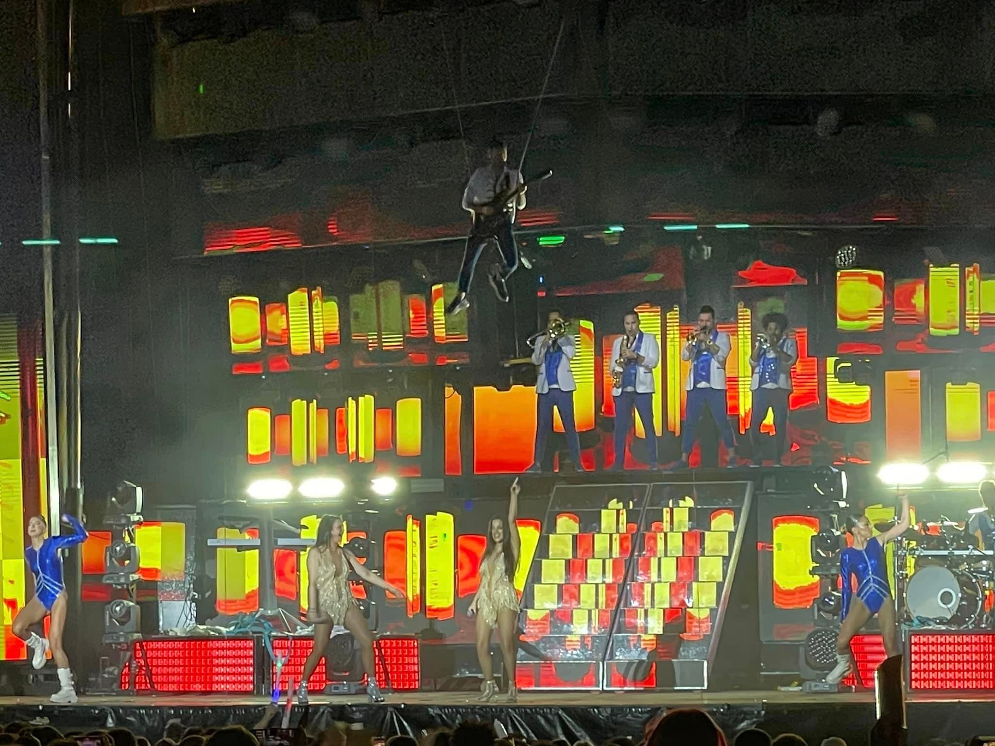 La orquesta Paris de Noia pone el colofón a las Ferias y Fiestas de Guijuelo