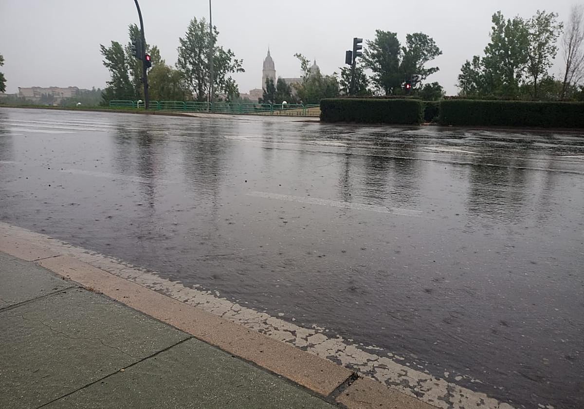 De la alerta por lluvias a la entrada de un episodio de polvo africano