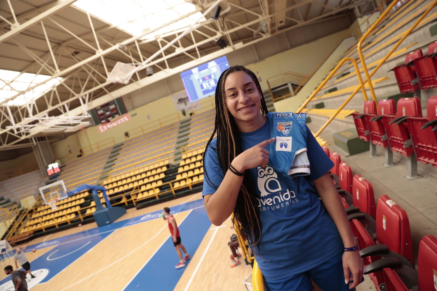 Bria Hartley apuesta por el azul del CB Avenida
