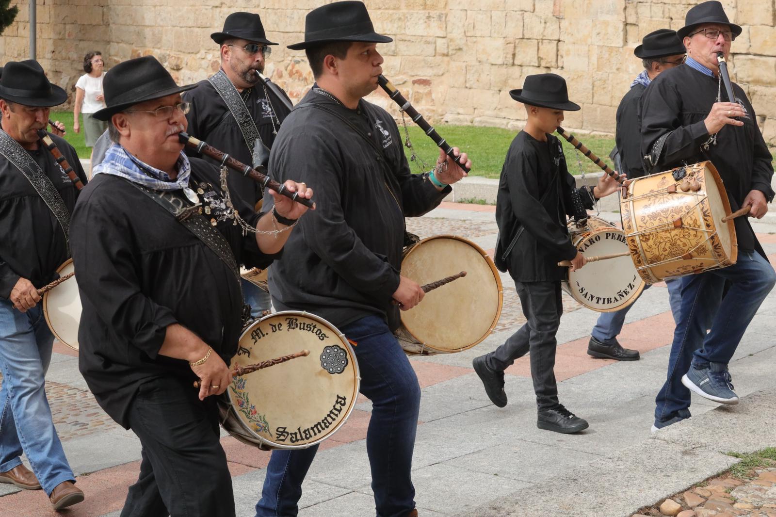 Pasacalles de folclore charro para animar los barrios
