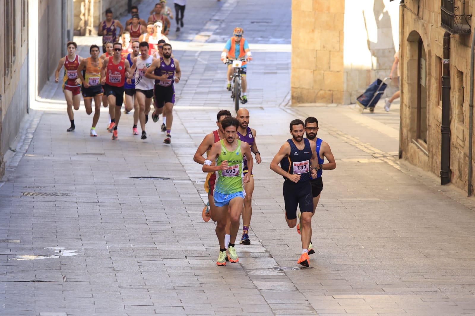 Carlos Gallego y Gema Martin ganan la carrera contra la Violencia de Género