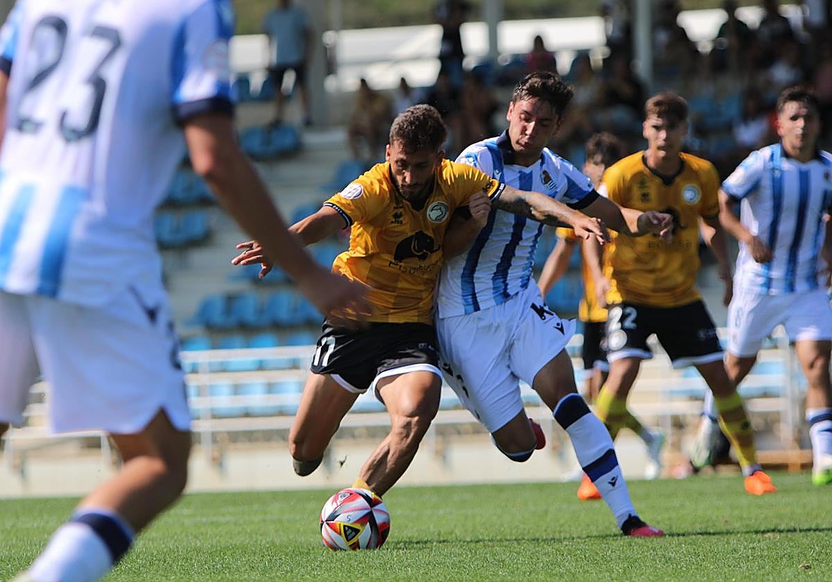 Un lance del partido disputado en Zubieta entre la Real Sociedad B y Unionistas de Salamanca.