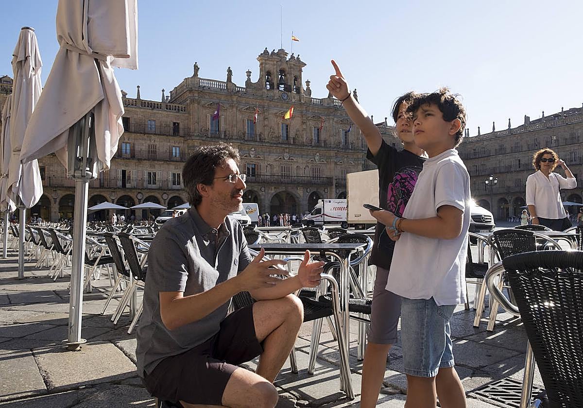 Un grupo de alumnos de 4º de la ESO del Colegio la Milagrosa, coordinados por Roy Páramo de Llano, convierten Salamanca en un tablero de juego de escape y misterio literario