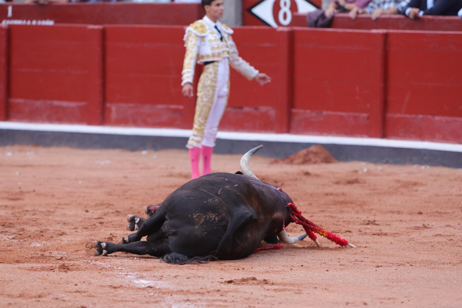 Segunda de abono de la feria con otra puerta grande
