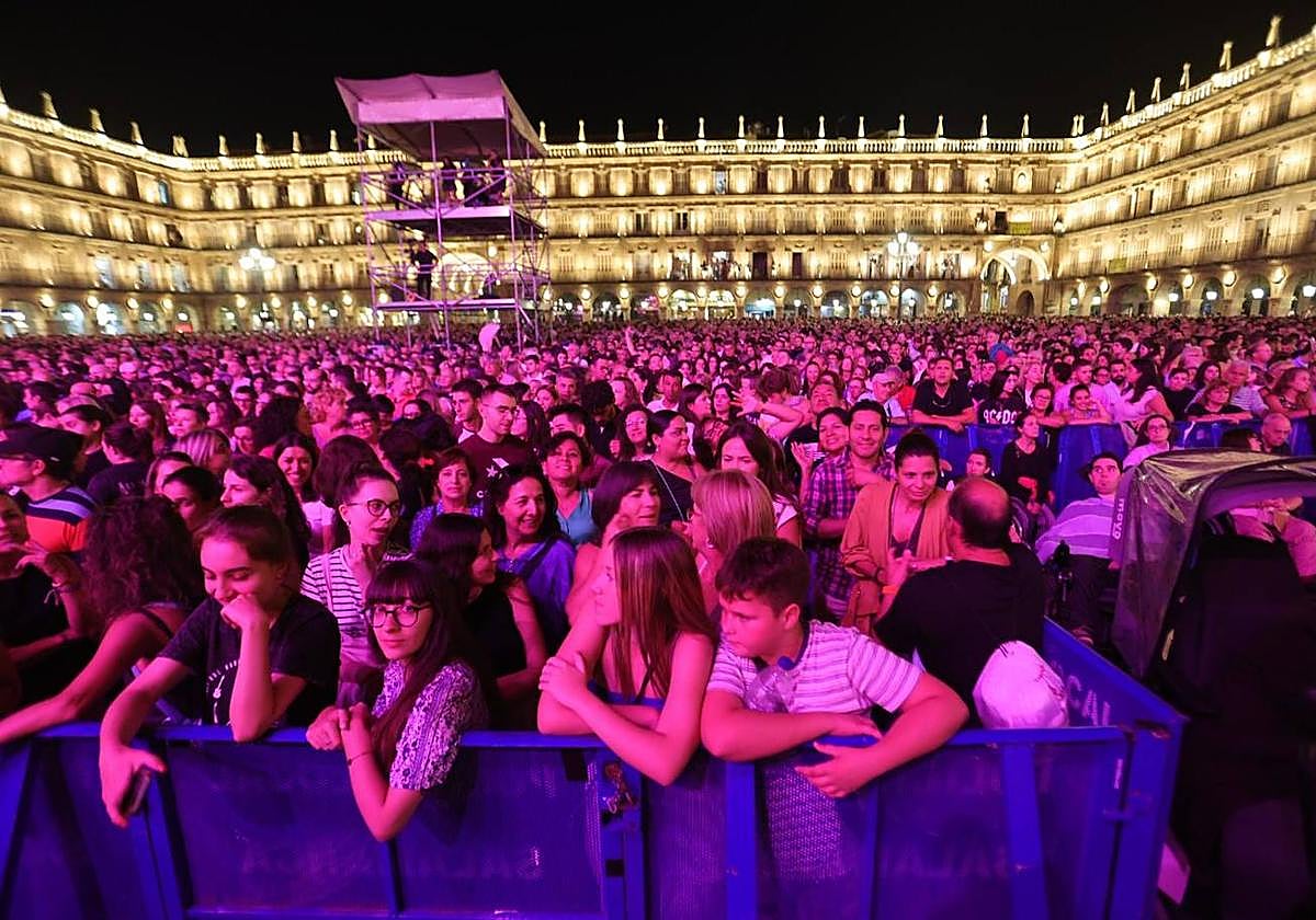 Asistentes al concierto de Vanesa Martín.