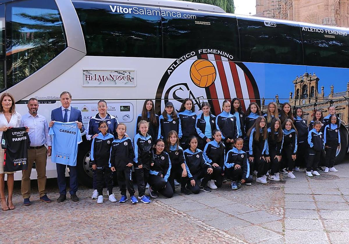 Puesta de largo del nuevo club femenino de fútbol de Salamanca