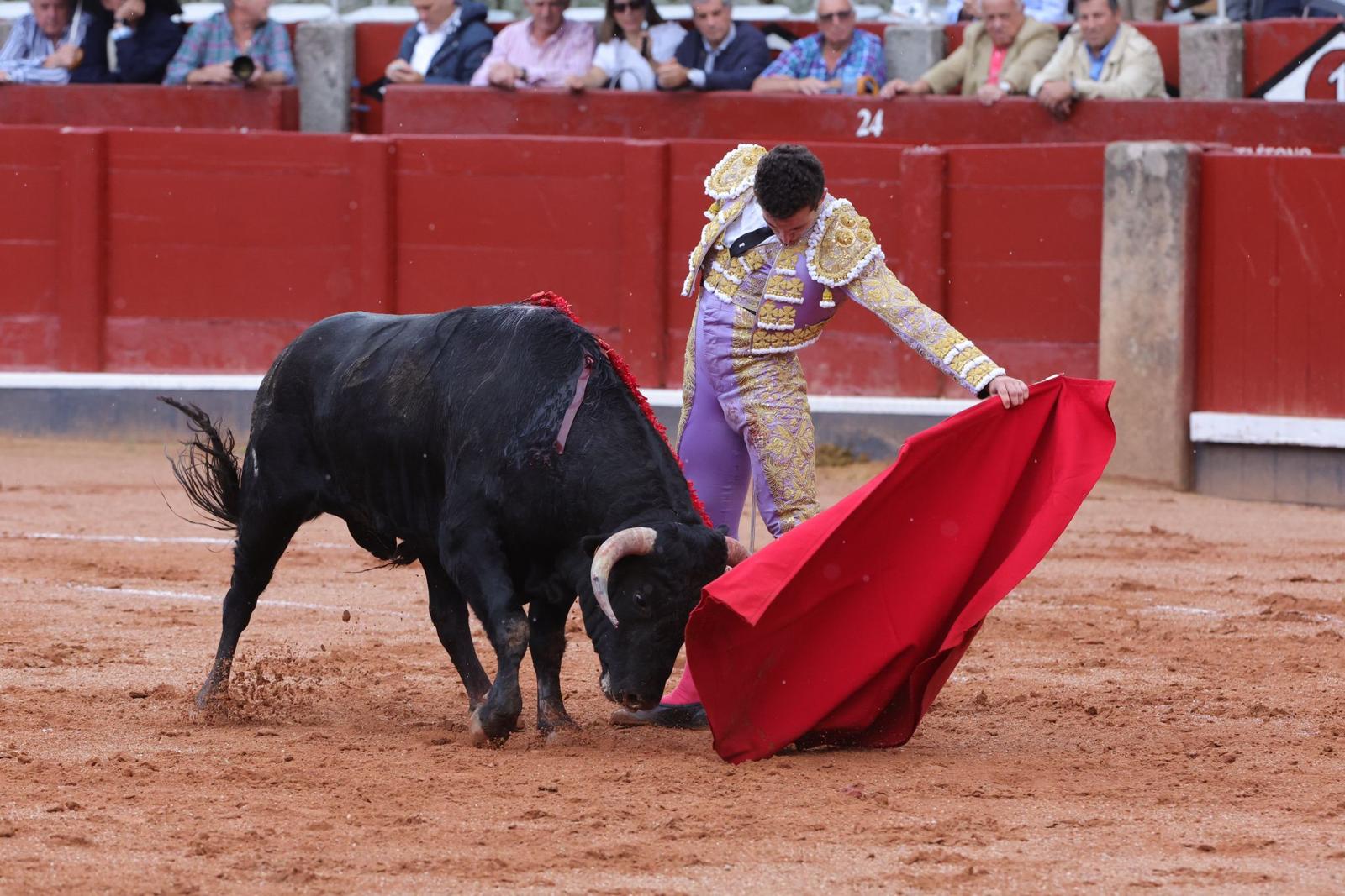 Ismael Martín triunfa en la novillada de Lorenzo Espioja en Salamanca