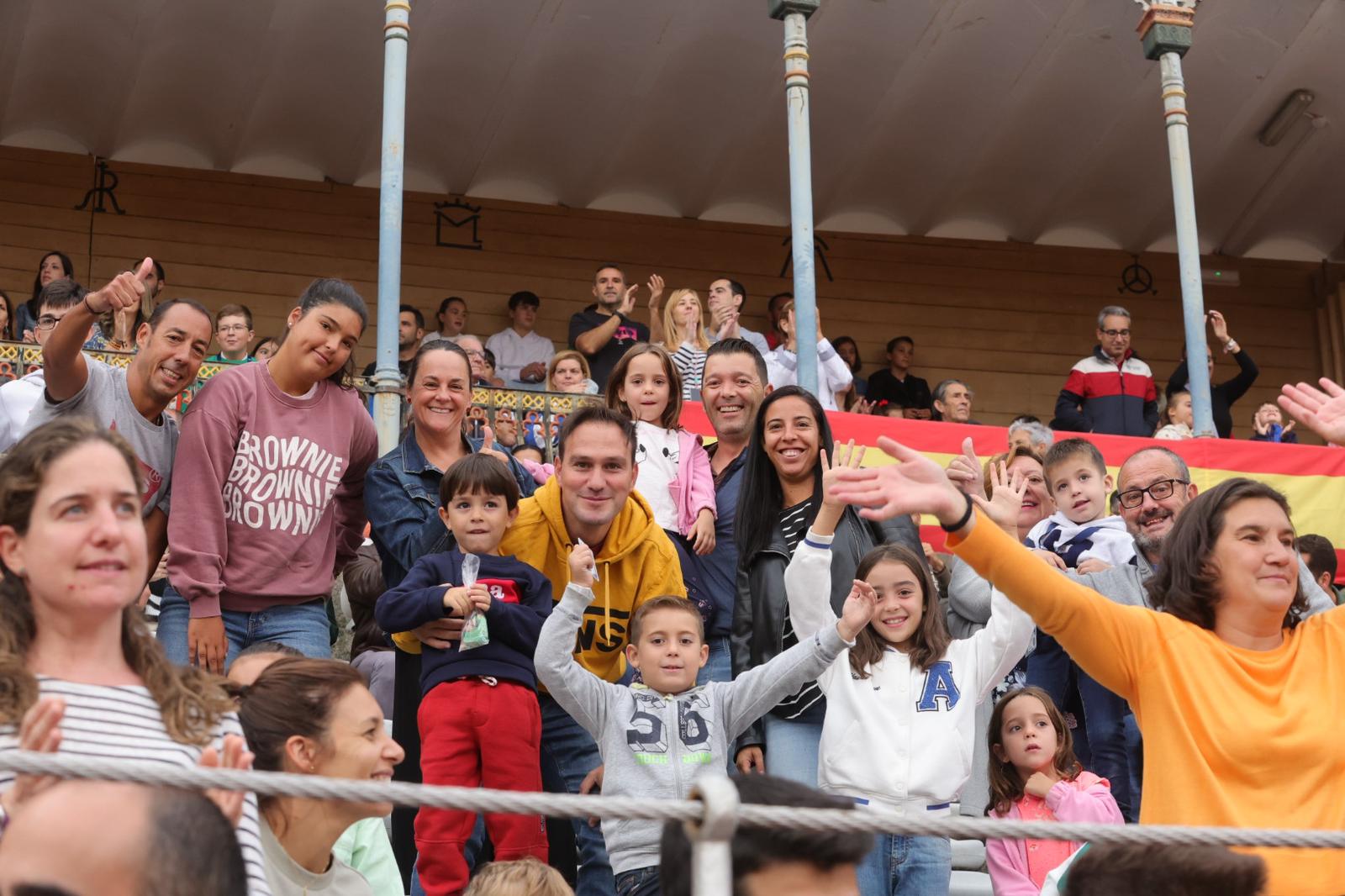 Demostración operativa de la Policía Nacional en la plaza de Toros