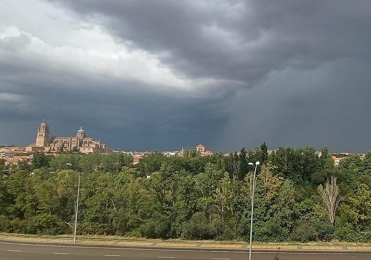 Salamanca, antes de la tormenta de este viernes.