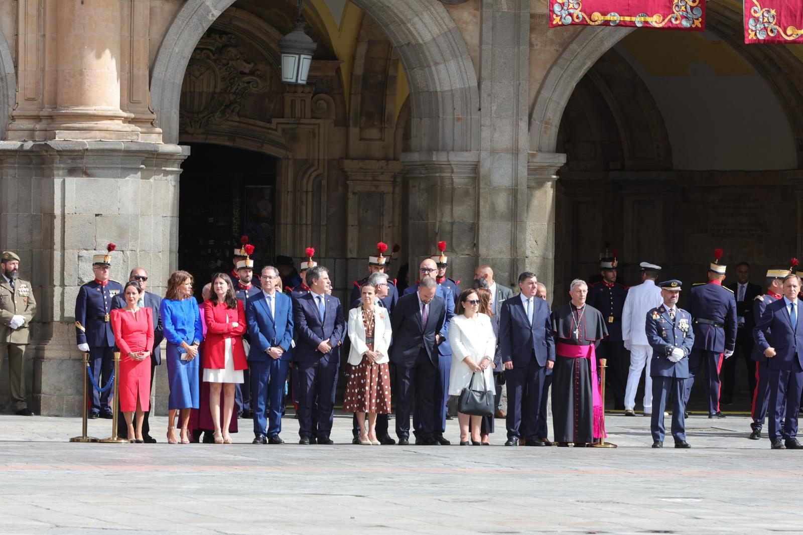 Solemne jura de bandera en la Plaza Mayor de Salamanca con la Guardia Real