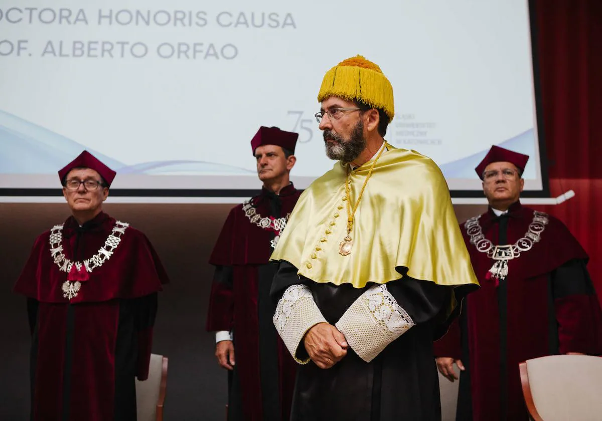 Alberto Orfao, doctor 'honoris causa' por la Universidad de Medicina de Silesia.