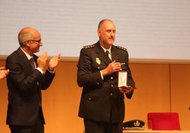 Premio a la Policía Nacional en el Día de la Provincia