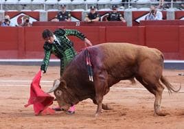 Un toro de vuelta al ruedo y puerta grande, el mejor de la feria de Salamanca