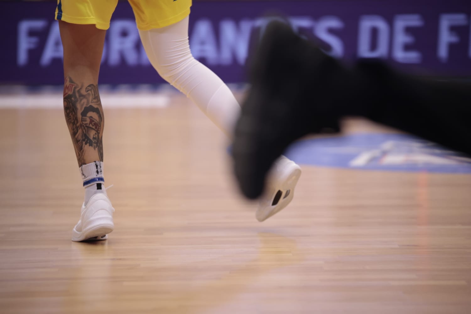 El debut de Avenida convence en la cancha y en la grada