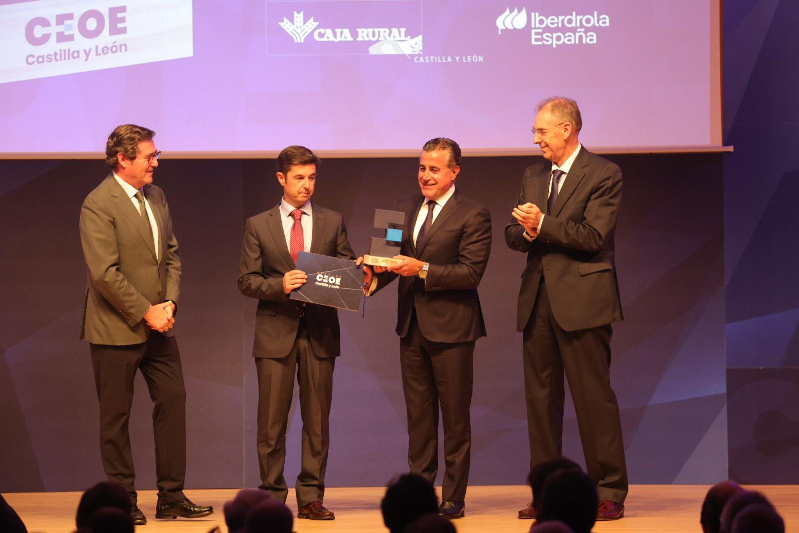 Raúl Melgosa y Juan Emilio Andino, ganadores del premio CEOE por la FAE de Burgos