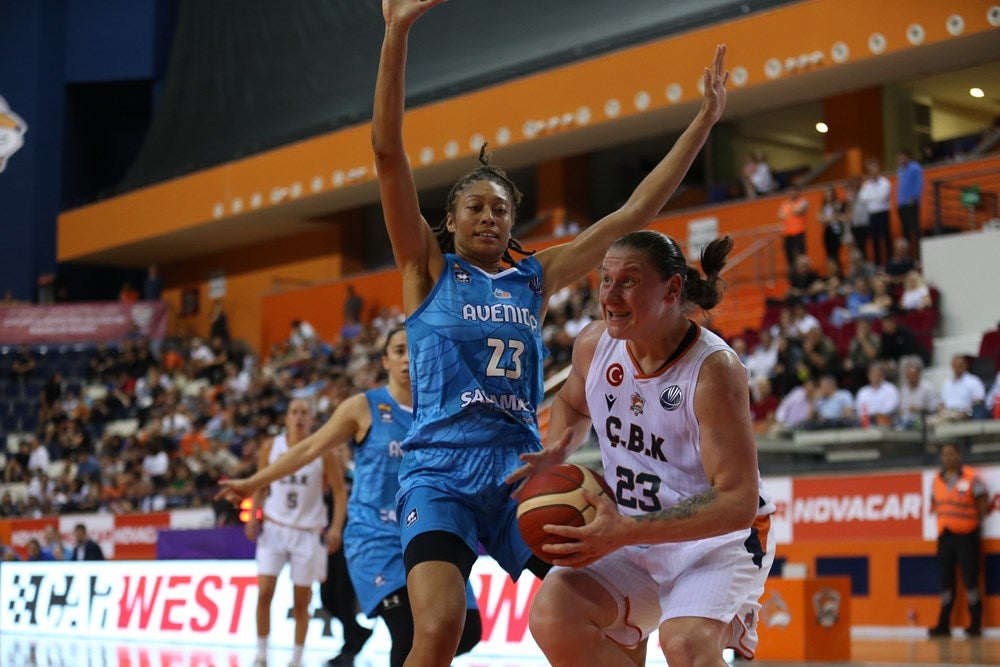 Victoria de Avenida ante el Cukurova