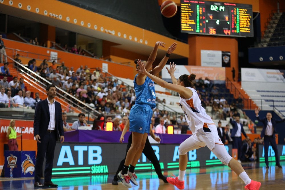 Victoria de Avenida ante el Cukurova