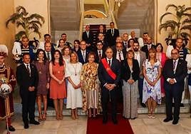 El alcalde, con la nueva corporación municipal de Salamanca.