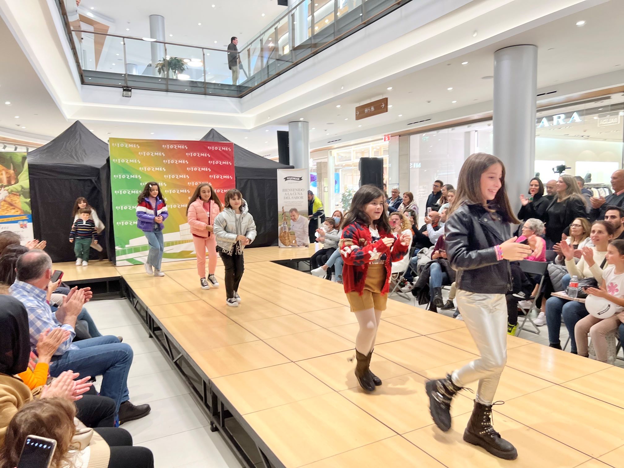 El «Pequedesfile solidario» de PYFANO vuelve a El Tormes