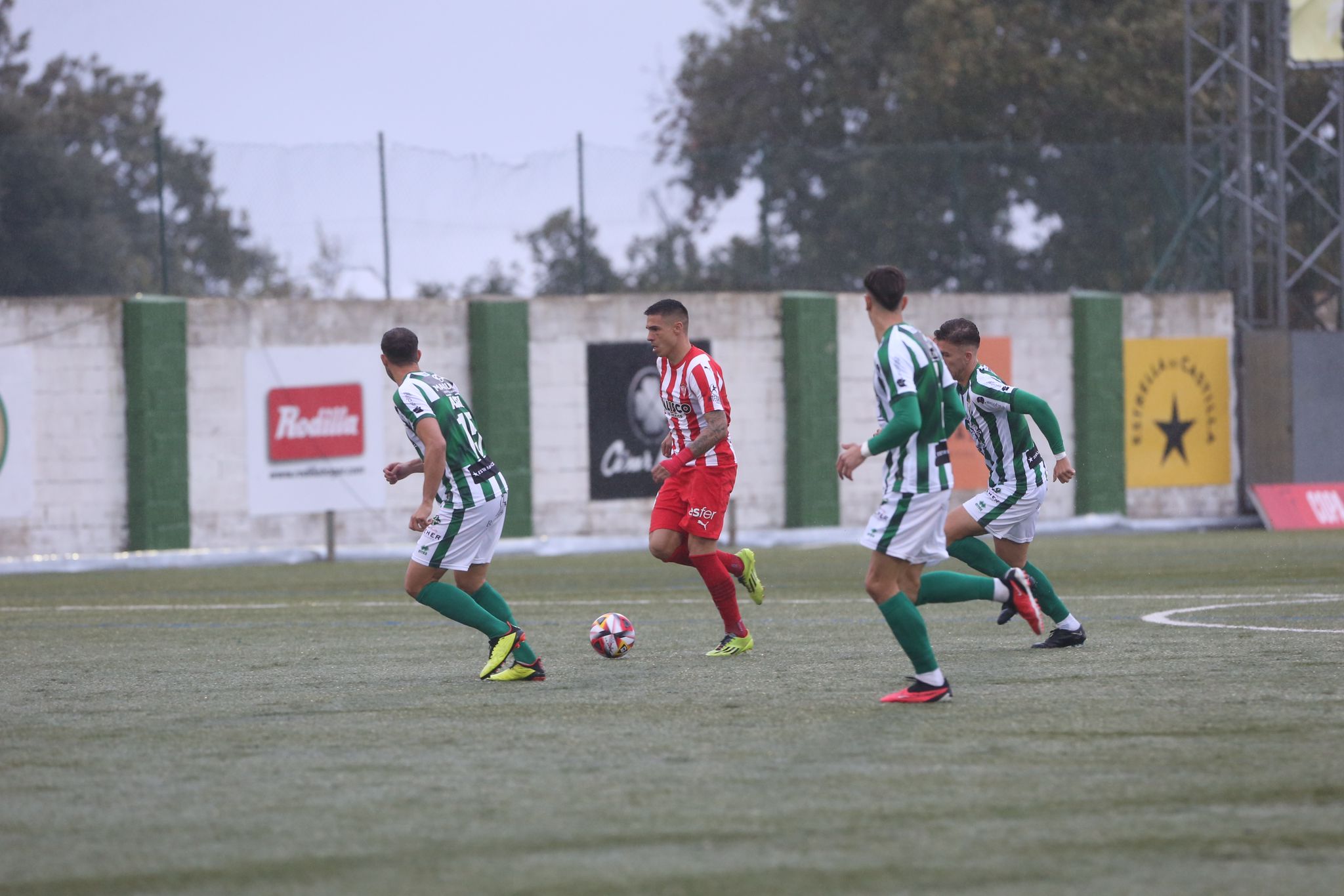 El Guijuelo le aguanta con mérito a un Segunda División