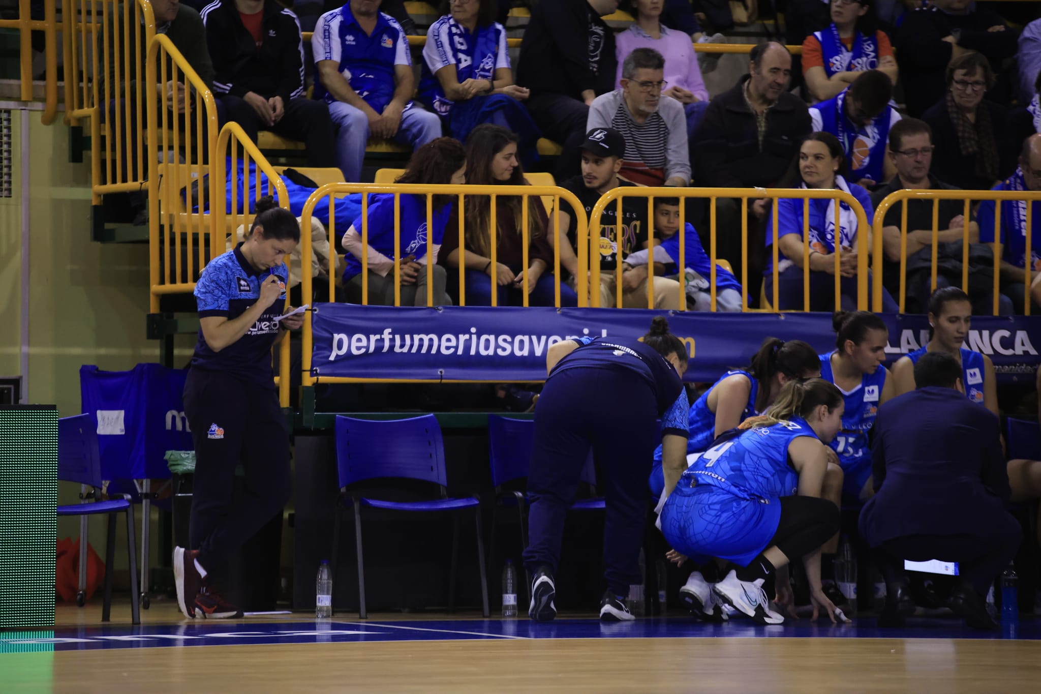 Amplia victoria del líder Avenida ante Estudiantes