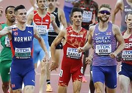 Mario García Romo, entre Ingebrigtsen y Kerr.