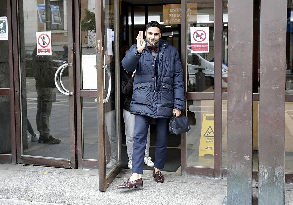 Lucar Burgueño a la salida de los Juzgados de Valladolid.