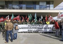 Concentración frente a la Delegación Territorial de Salamanca