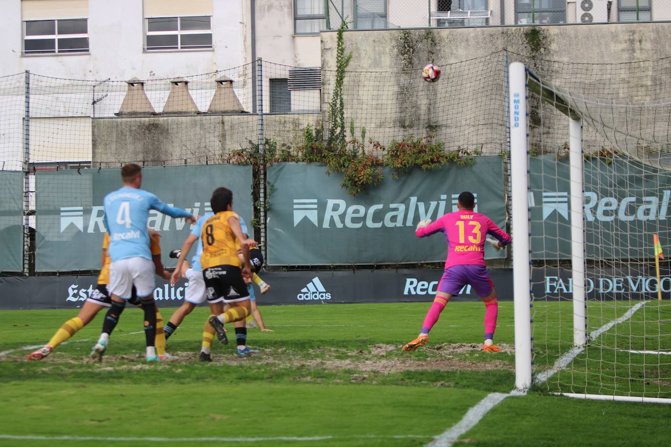 Unionistas no puede sumar en Vigo ante un Celta B con diez