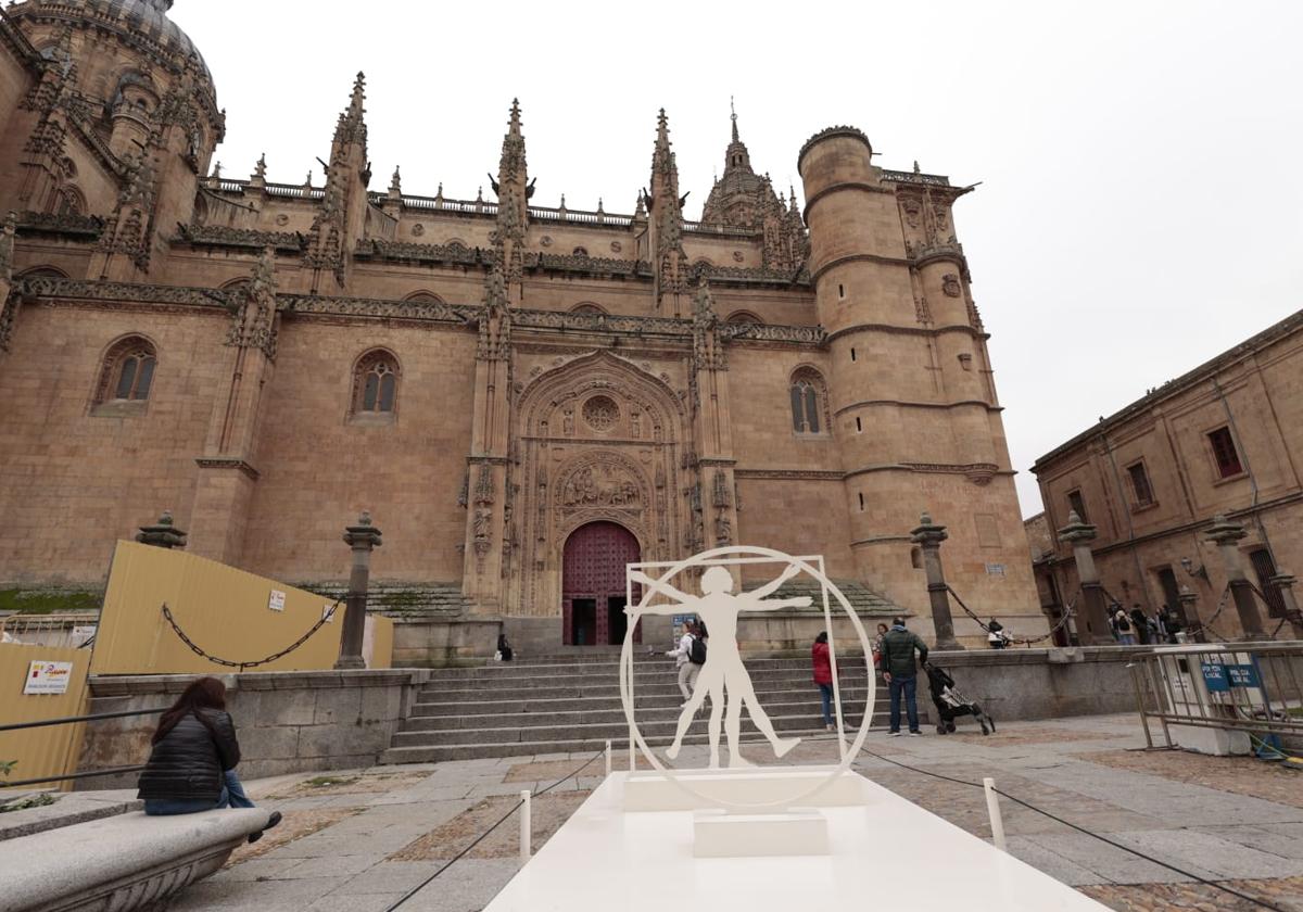 La exposición en la plaza de Anaya