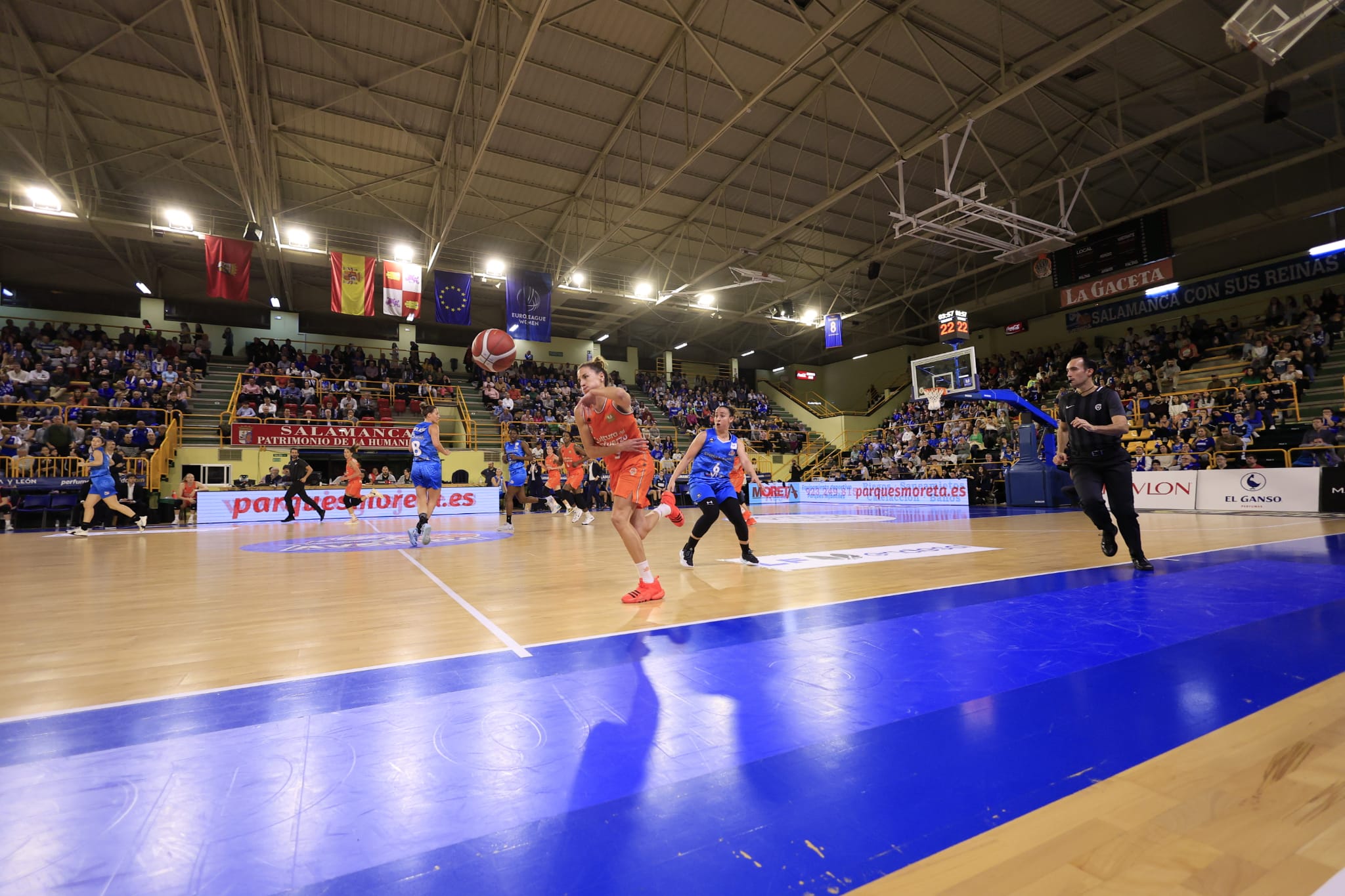 El clásico Avenida-Valencia, por todo lo alto
